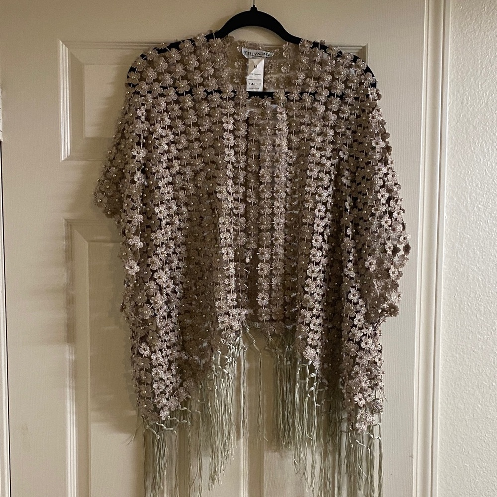Elegant Floral Fringe Shawl